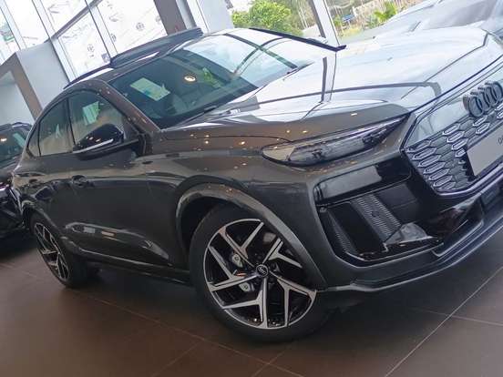 AUDI-Q6 E-TRON-100 KW ELÉTRICO SPORTBACK QUATTRO AUDI-Q6 E-TRON-2025