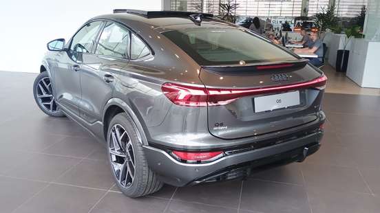 AUDI-Q6 E-TRON-2025