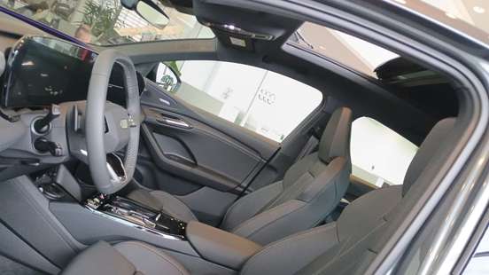 AUDI-Q6 E-TRON-2025