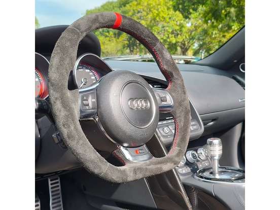 AUDI-R8-2014
