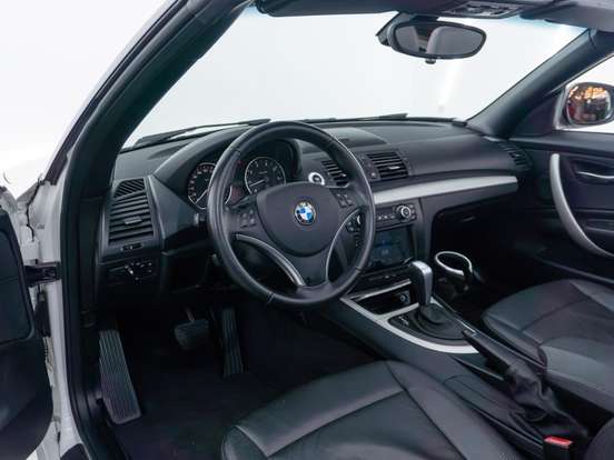 BMW-120i-2009