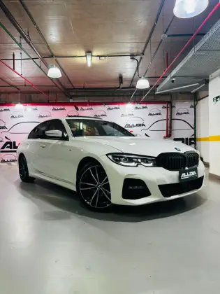 BMW 320i 2.0 16V TURBO FLEX M SPORT AUTOMÁTICO BMW 320i 2.0 16V TURBO FLEX M SPORT AUTOMÁTICO