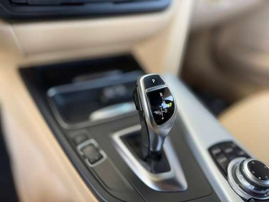 BMW-320i-2014
