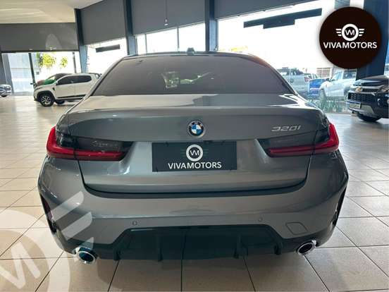 BMW-320i-2024