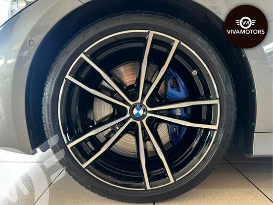 BMW-320i-2024
