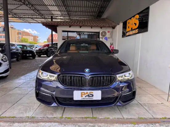 BMW-530i-2.0 16V TURBO GASOLINA M SPORT AUTOMÁTICO BMW-530i-2017