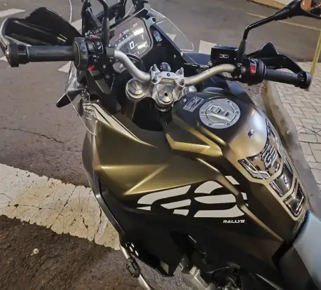 BMW-F 850 GS ADVENTURE PREMIUM-2024