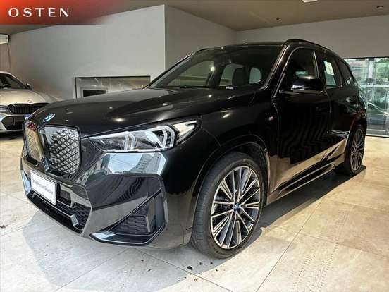 BMW-iX1-2025
