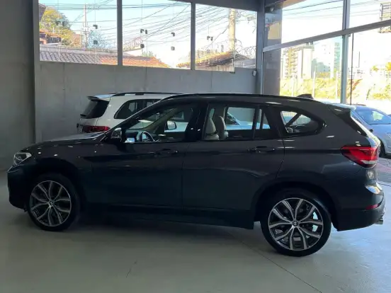 BMW-X1-2022