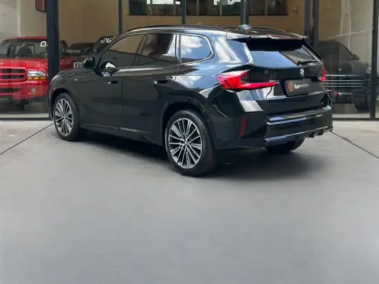 BMW-X1-2.0 16V TURBO GASOLINA SDRIVE20I M SPORT STEPTRONIC BMW-X1-2024