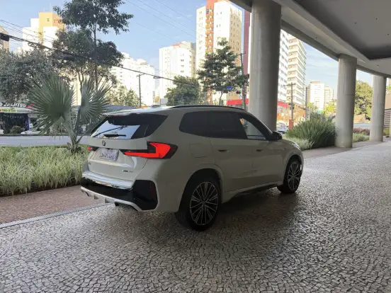 BMW-X1-2023