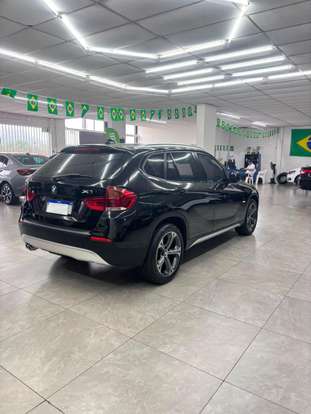BMW-X1-2012