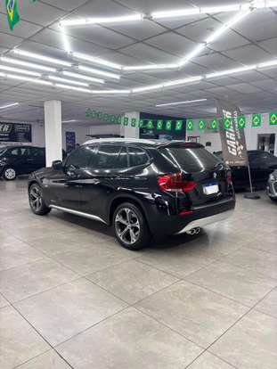 BMW-X1-2012