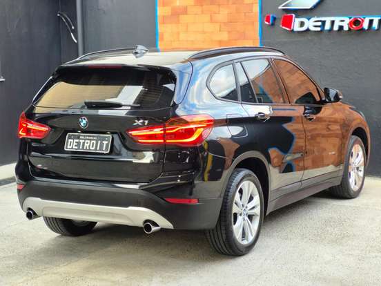 BMW-X1-2.0 16V TURBO ACTIVEFLEX SDRIVE20I 4P AUTOMÁTICO BMW-X1-2016