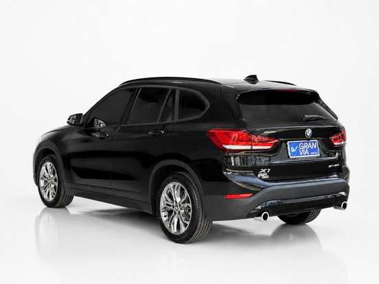BMW-X1-2021