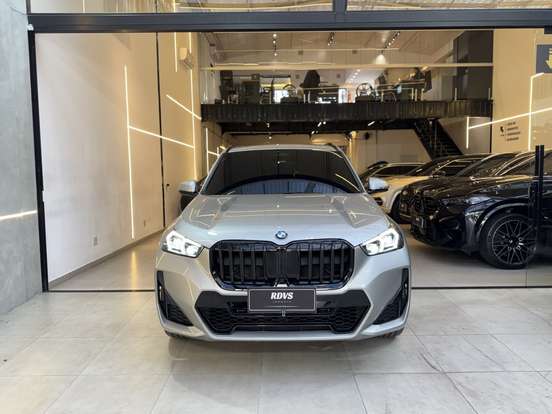 BMW-X1-2024