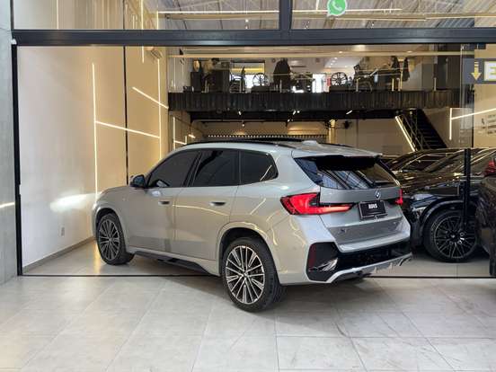 BMW-X1-2024