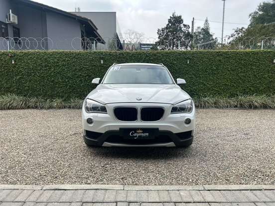 BMW-X1-2.0 18I S-DRIVE 4X2 16V GASOLINA 4P AUTOMÁTICO BMW-X1-2013
