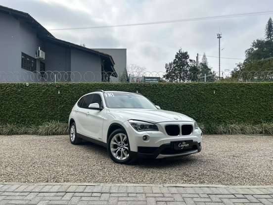 BMW-X1-2.0 18I S-DRIVE 4X2 16V GASOLINA 4P AUTOMÁTICO BMW-X1-2013