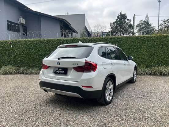 BMW-X1-2013