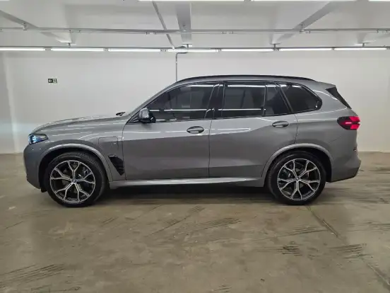 BMW-X5-2024
