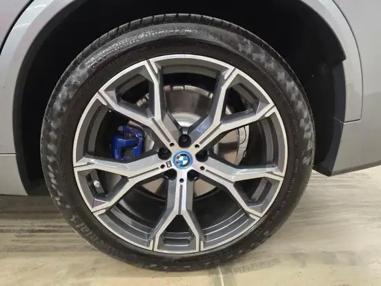 BMW-X5-2024