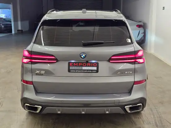 BMW-X5-2024