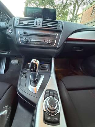 BMW-118i-2013