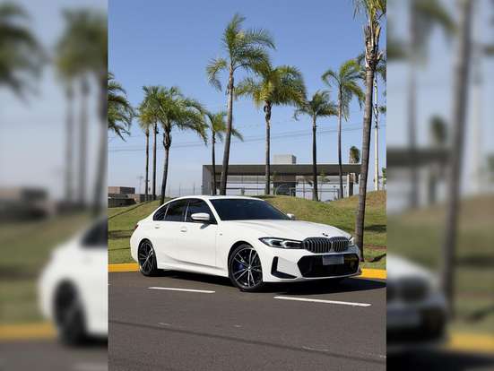 BMW-320i-2022