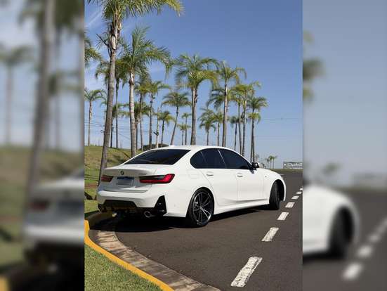 BMW-320i-2022