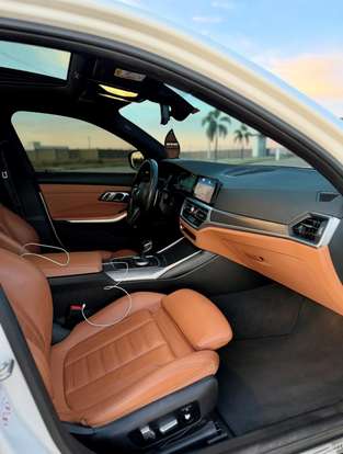 BMW-320i-2020
