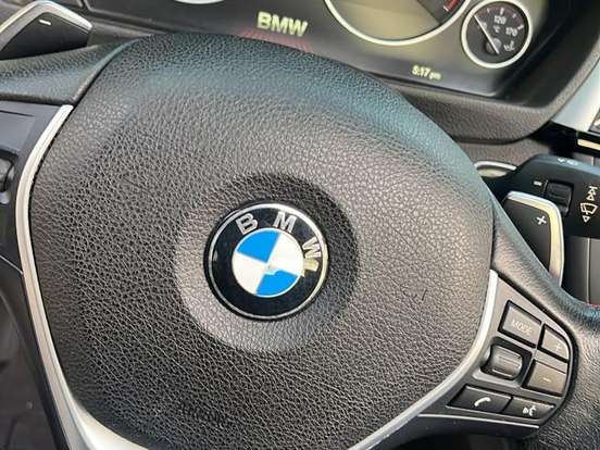 BMW-320i-2.0 SPORT 16V TURBO ACTIVE FLEX 4P AUTOMÁTICO BMW-320i-2015