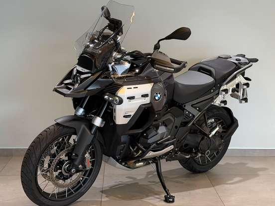 BMW-R 1300 GS ADVENTURE TRIPLE BLACK BMW-R 1300 GS ADVENTURE TRIPLE BLACK-2025
