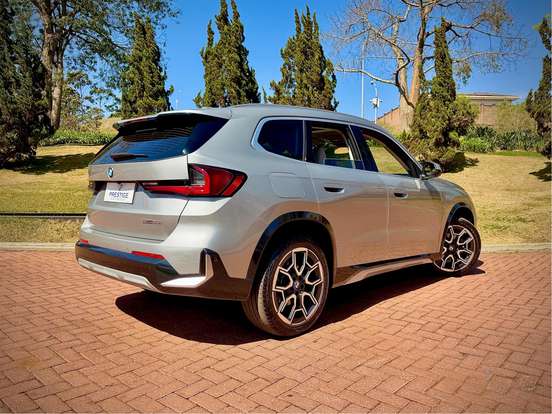 BMW-X1-2.0 16V TURBO GASOLINA SDRIVE20I X-LINE STEPTRONIC BMW-X1-2025