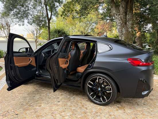 BMW-X4-2023