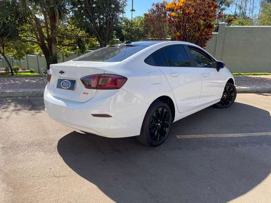 CHEVROLET-CRUZE-2018