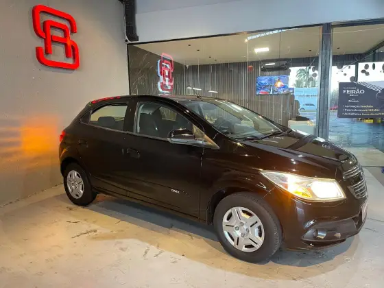CHEVROLET ONIX 1.0 MPFI LT 8V FLEX 4P MANUAL CHEVROLET ONIX 1.0 MPFI LT 8V FLEX 4P MANUAL