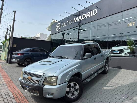 CHEVROLET S10 2.8 EXECUTIVE 4X4 CD 12V TURBO ELECTRONIC INTERCOOLER DIESEL 4P MANUAL