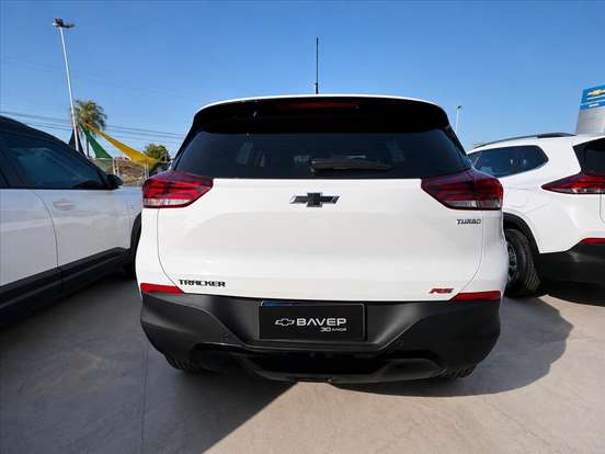 CHEVROLET-TRACKER-2023