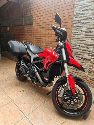 DUCATI-HYPERSTRADA 821-2015