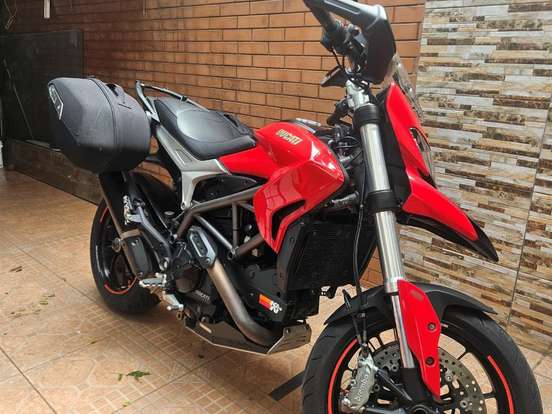DUCATI-HYPERSTRADA 821 DUCATI-HYPERSTRADA 821-2015