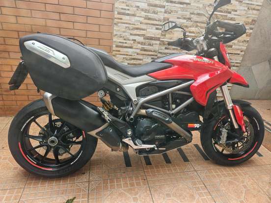 DUCATI-HYPERSTRADA 821 DUCATI-HYPERSTRADA 821-2015