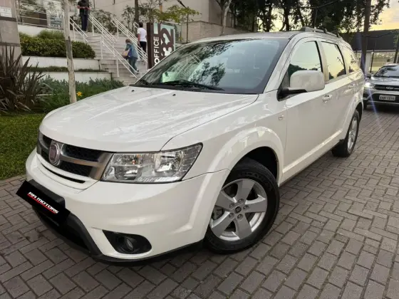 FIAT FREEMONT 2.4 PRECISION 16V GASOLINA 4P AUTOMÁTICO