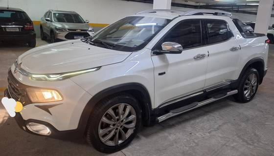 FIAT TORO 2.0 16V TURBO DIESEL RANCH 4WD AT9
