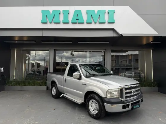 FORD F-250 3.9 XLT 4X2 CS DIESEL 2P MANUAL FORD F-250 3.9 XLT 4X2 CS DIESEL 2P MANUAL