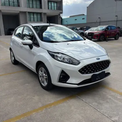 FORD FIESTA 1.6 TI-VCT FLEX SEL POWERSHIFT FORD FIESTA 1.6 TI-VCT FLEX SEL POWERSHIFT