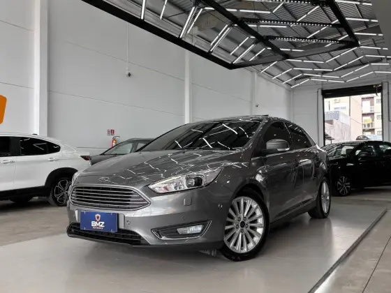 FORD FOCUS 2.0 TITANIUM 16V FLEX 4P POWERSHIFT FORD FOCUS 2.0 TITANIUM 16V FLEX 4P POWERSHIFT