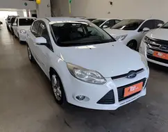 FORD FOCUS 2.0 SE PLUS SEDAN 16V FLEX 4P AUTOMÁTICO FORD FOCUS 2.0 SE PLUS SEDAN 16V FLEX 4P AUTOMÁTICO