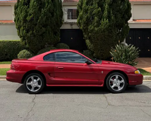 FORD-MUSTANG-1995
