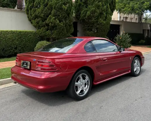 FORD-MUSTANG-1995